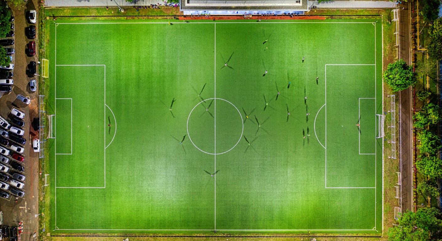 Jak wygląda typowy dzień na obozie sportowym